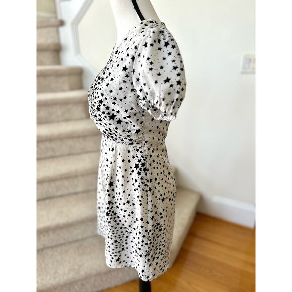 Superdown Black & White Celestial Star Print Puff Sleeve Mini Dress - Picture 3 of 9